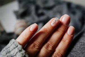 manucure pour ongles courts